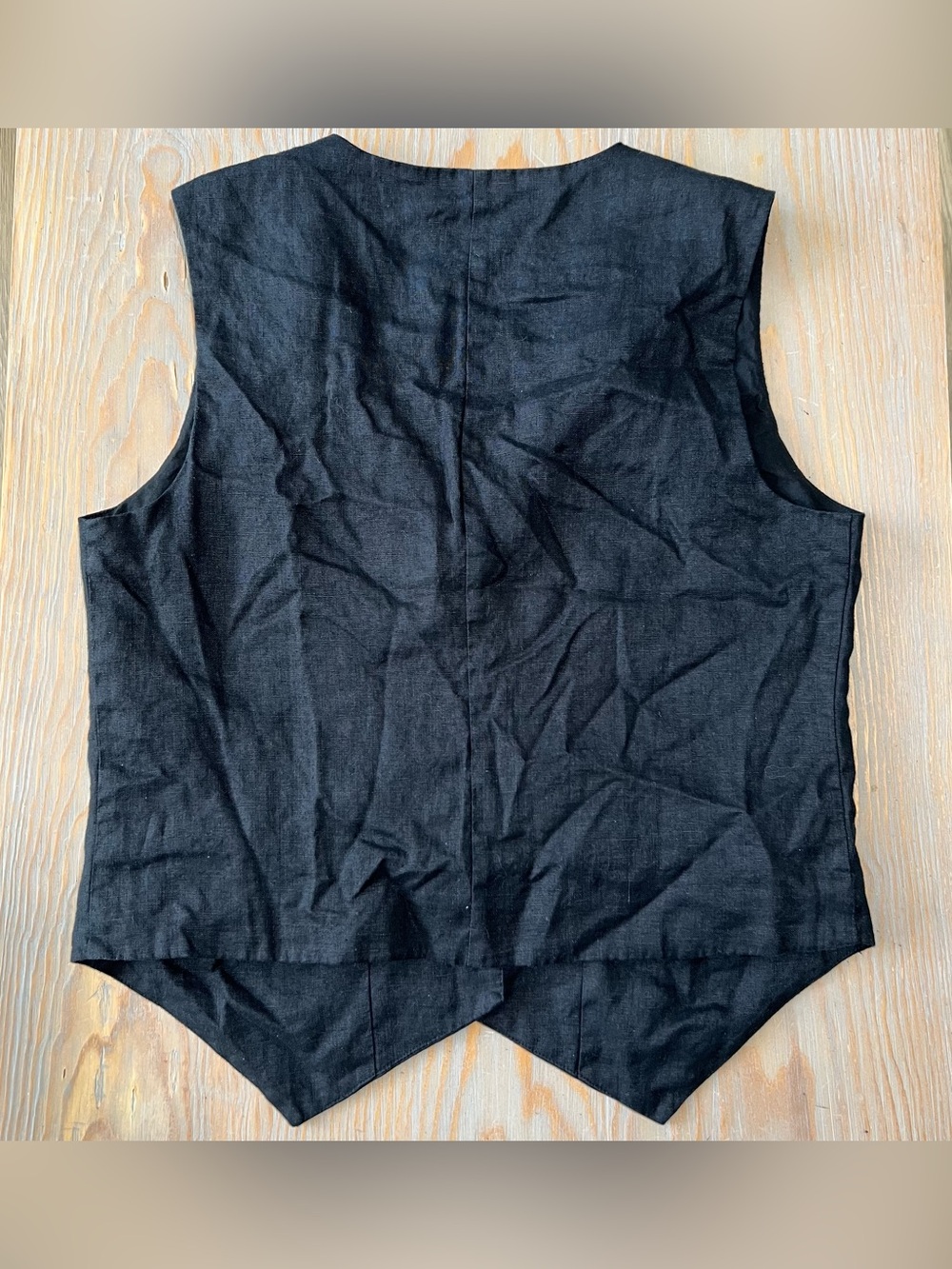 Quince European linen vest in black size small - Picture 6 of 6